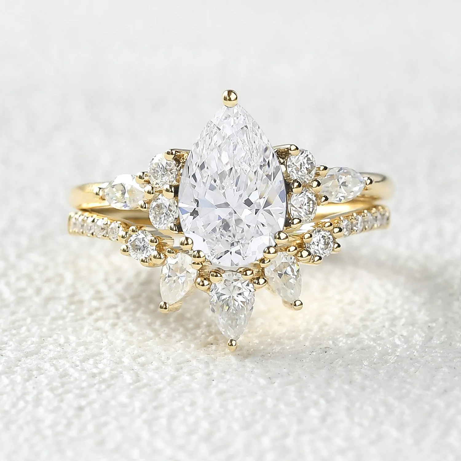 1.5ct Pear Cut Lab Grown Diamond Cluster Gold Ring Set 2pcs