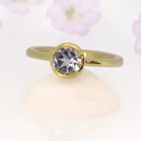 18ct Gold Aquamarine Solitaire Ring