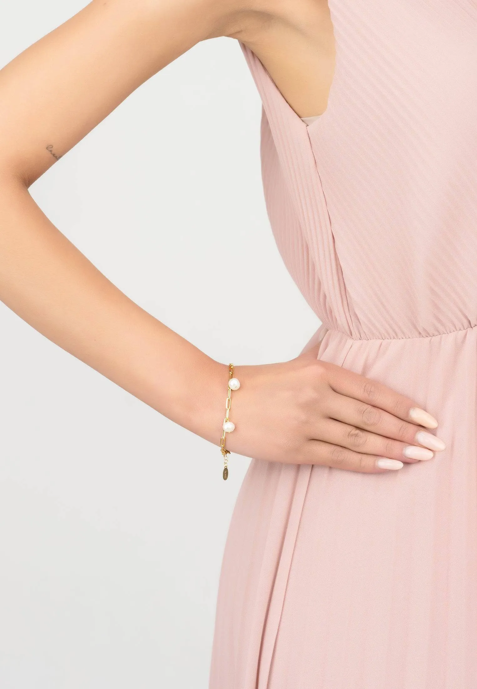 Amelia Three Pearl Bracelet Gold