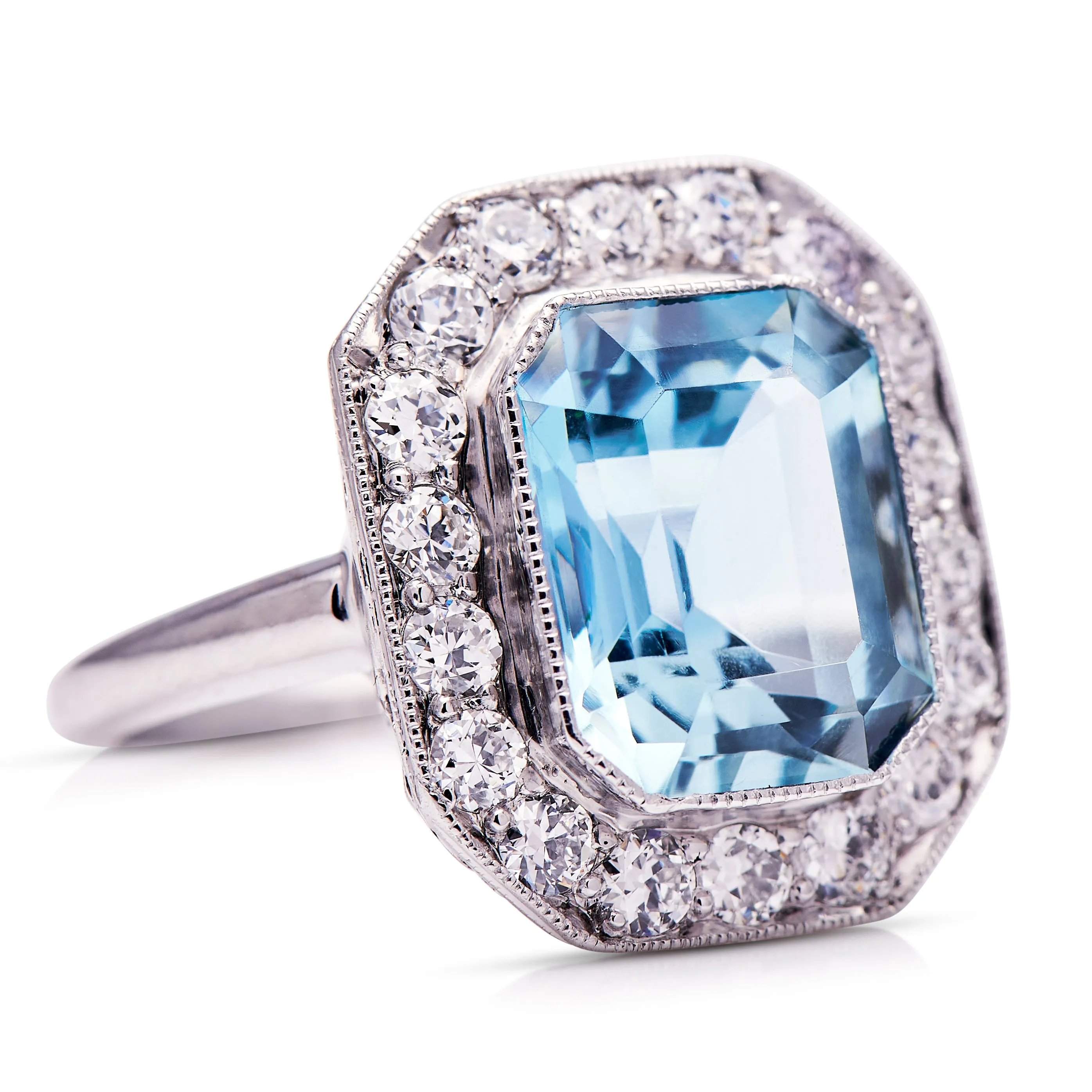 Art Deco aquamarine and diamond cluster ring, platinum
