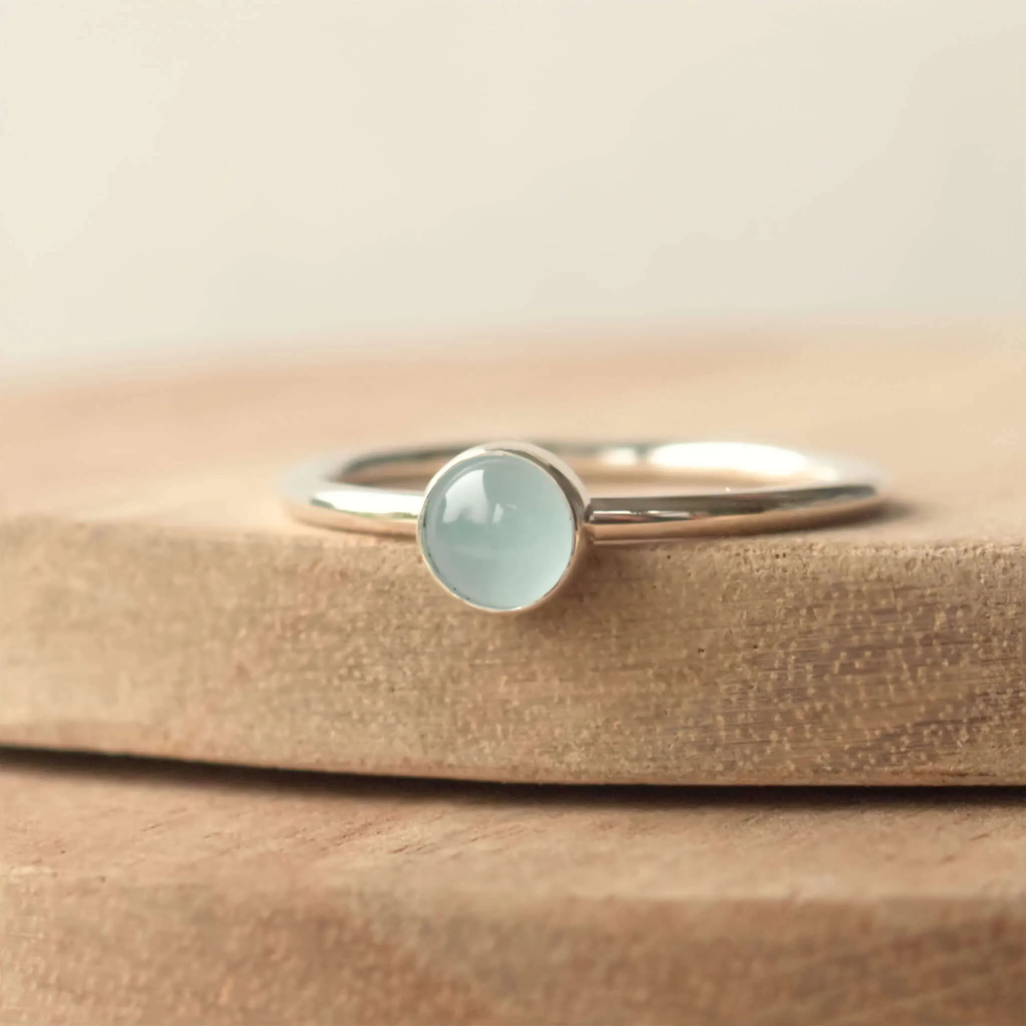 Cloudy Aquamarine Ring: Round Band with 5mm stone