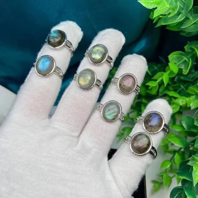 Eloise - Drop-Dead natural stone labradorite moonstone ring for Spring