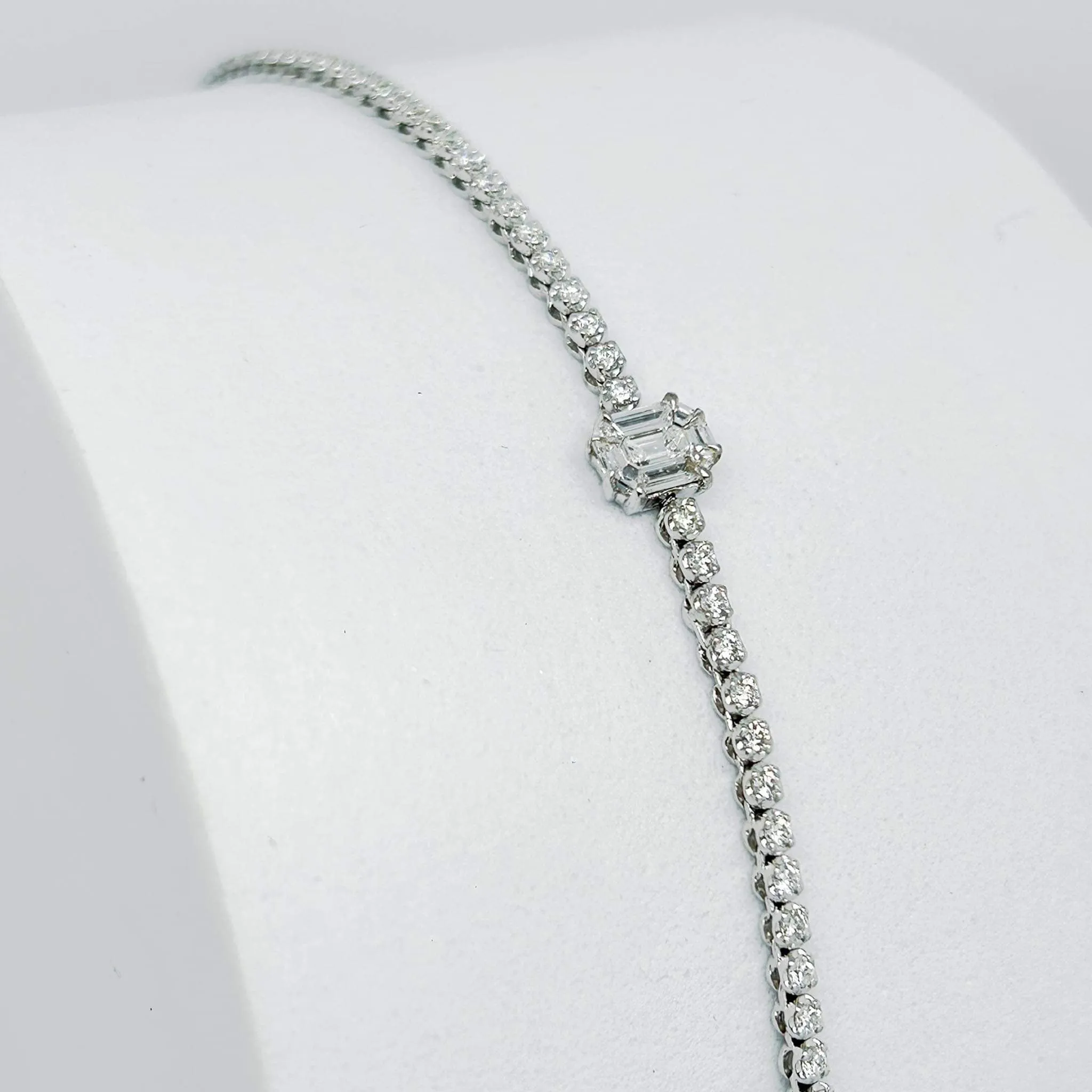 Emerald Invisible Setting Pie Cut Tennis Diamond Bracelet 18kt