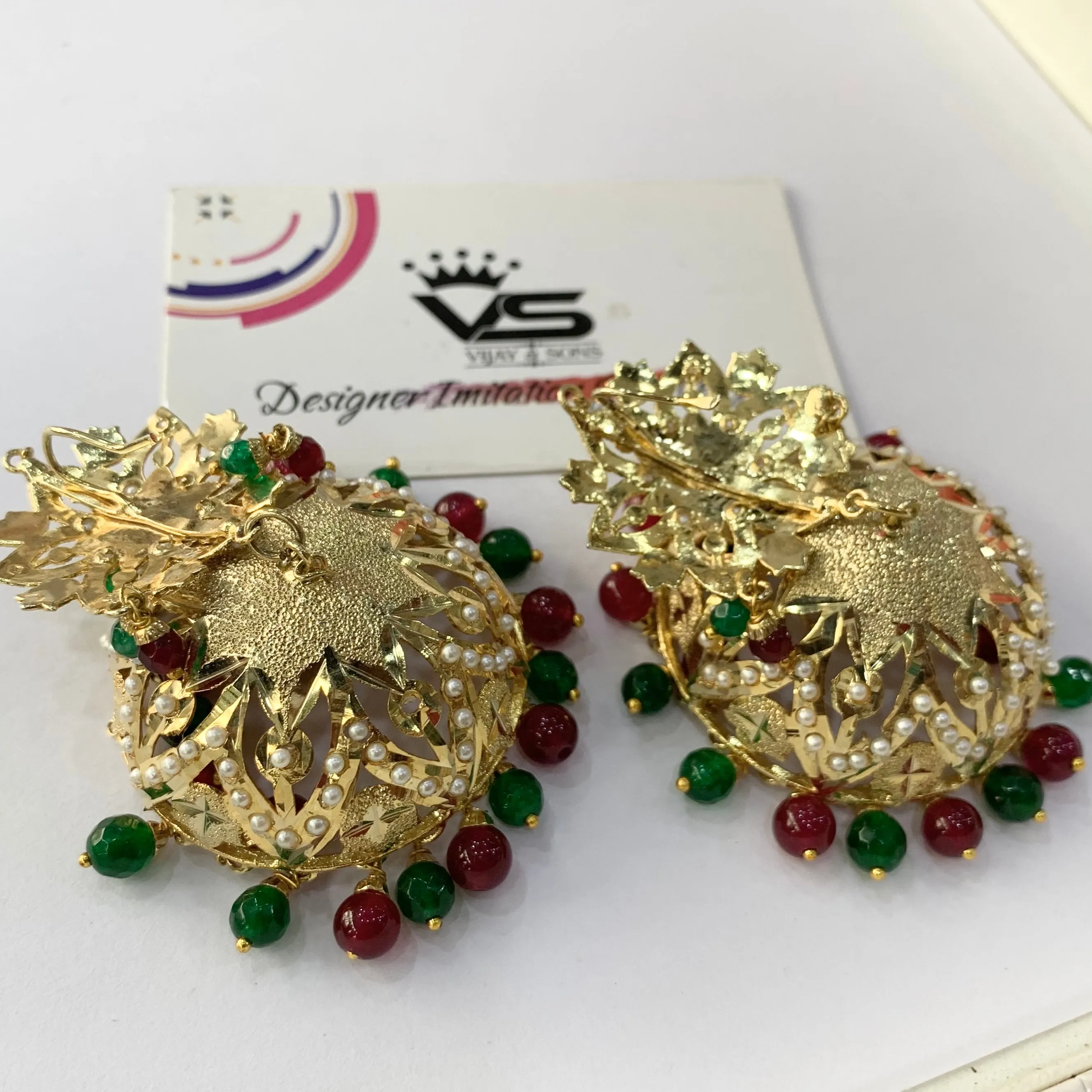 Jadau earrings 562477