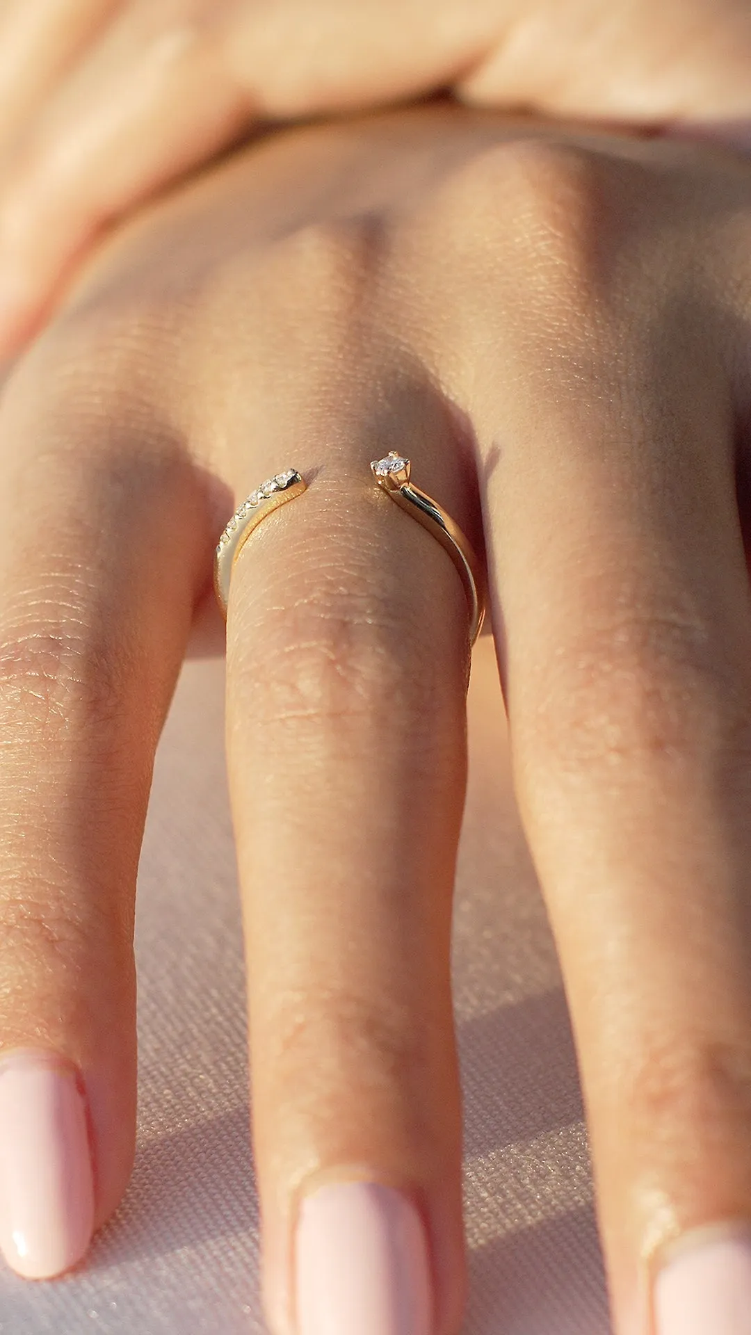Lea Ring 9K Yellow Gold