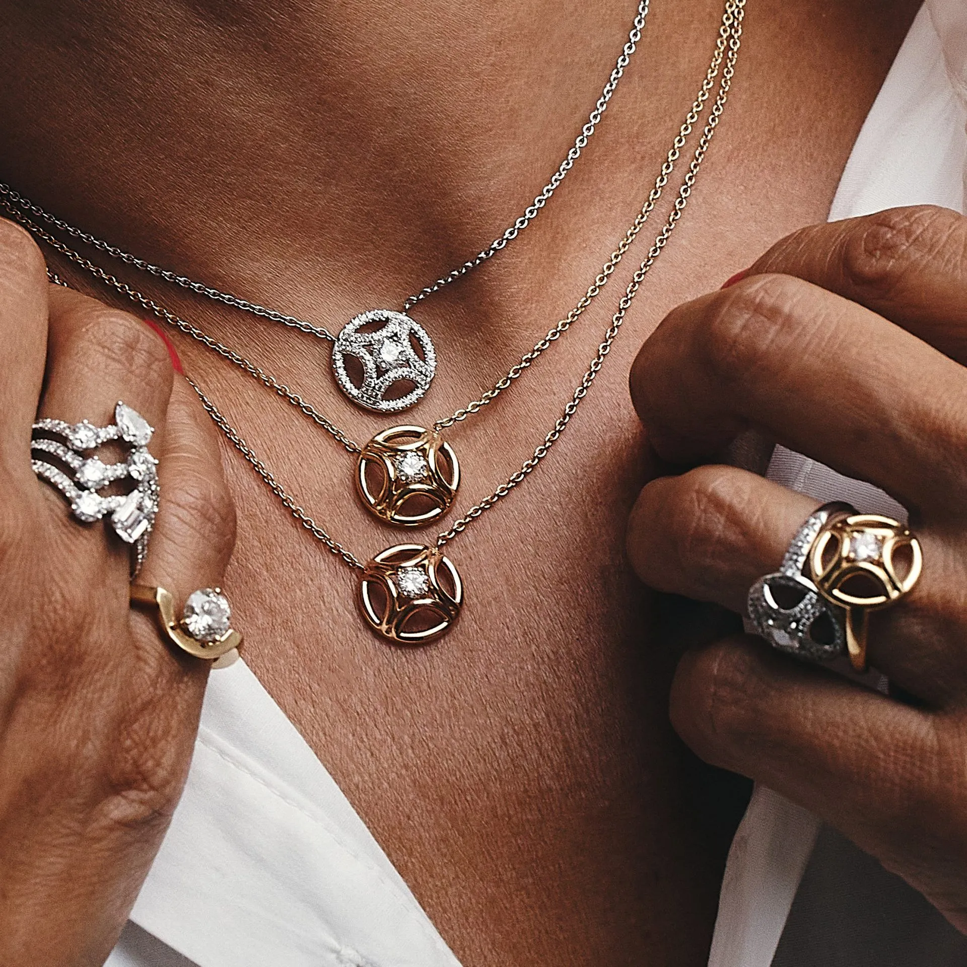Perpétuel.le necklace