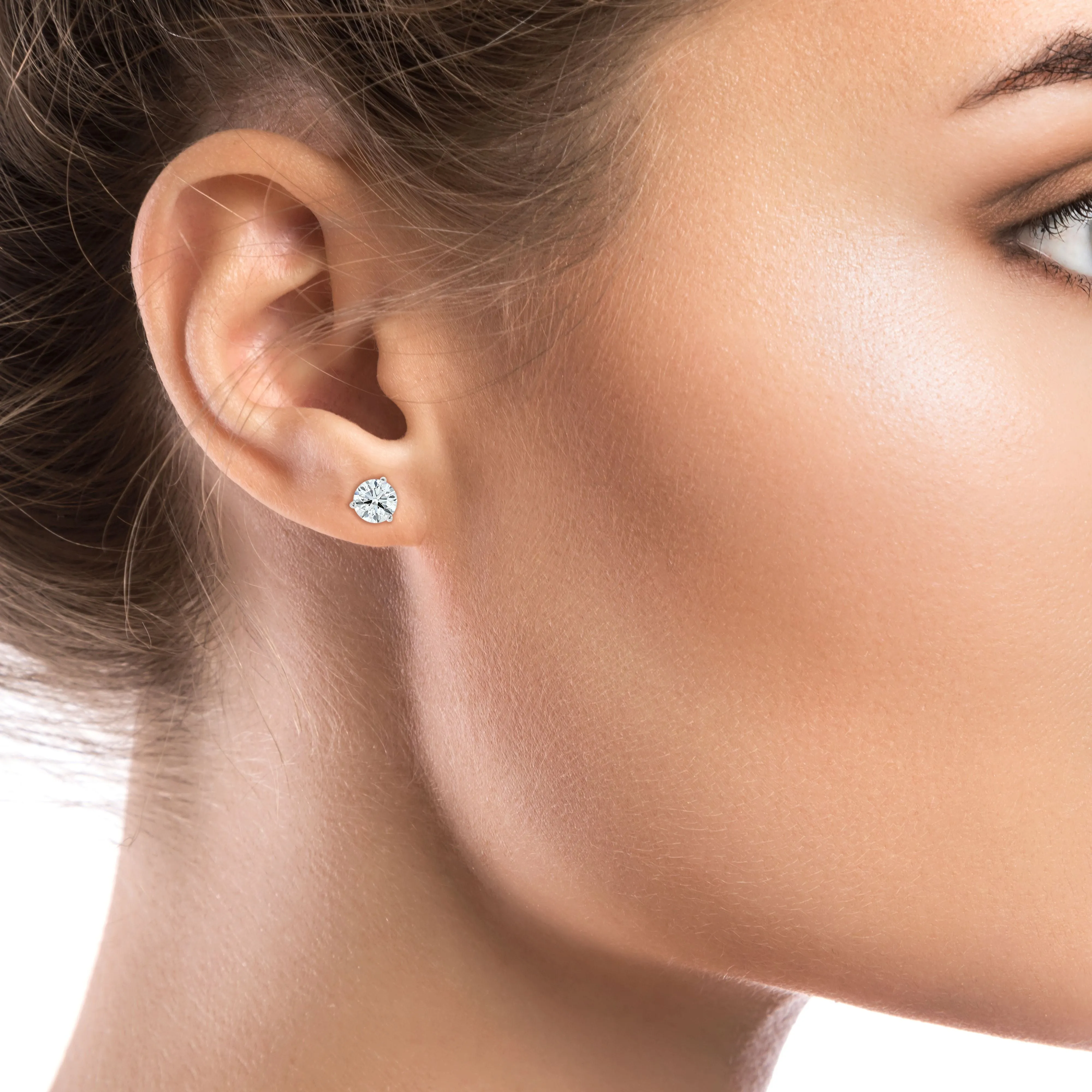 Platinum 3-prong Round Brilliant Diamond Stud Earrings (1.5 Ct. T.w., Si1-si2 Clarity, J Color)