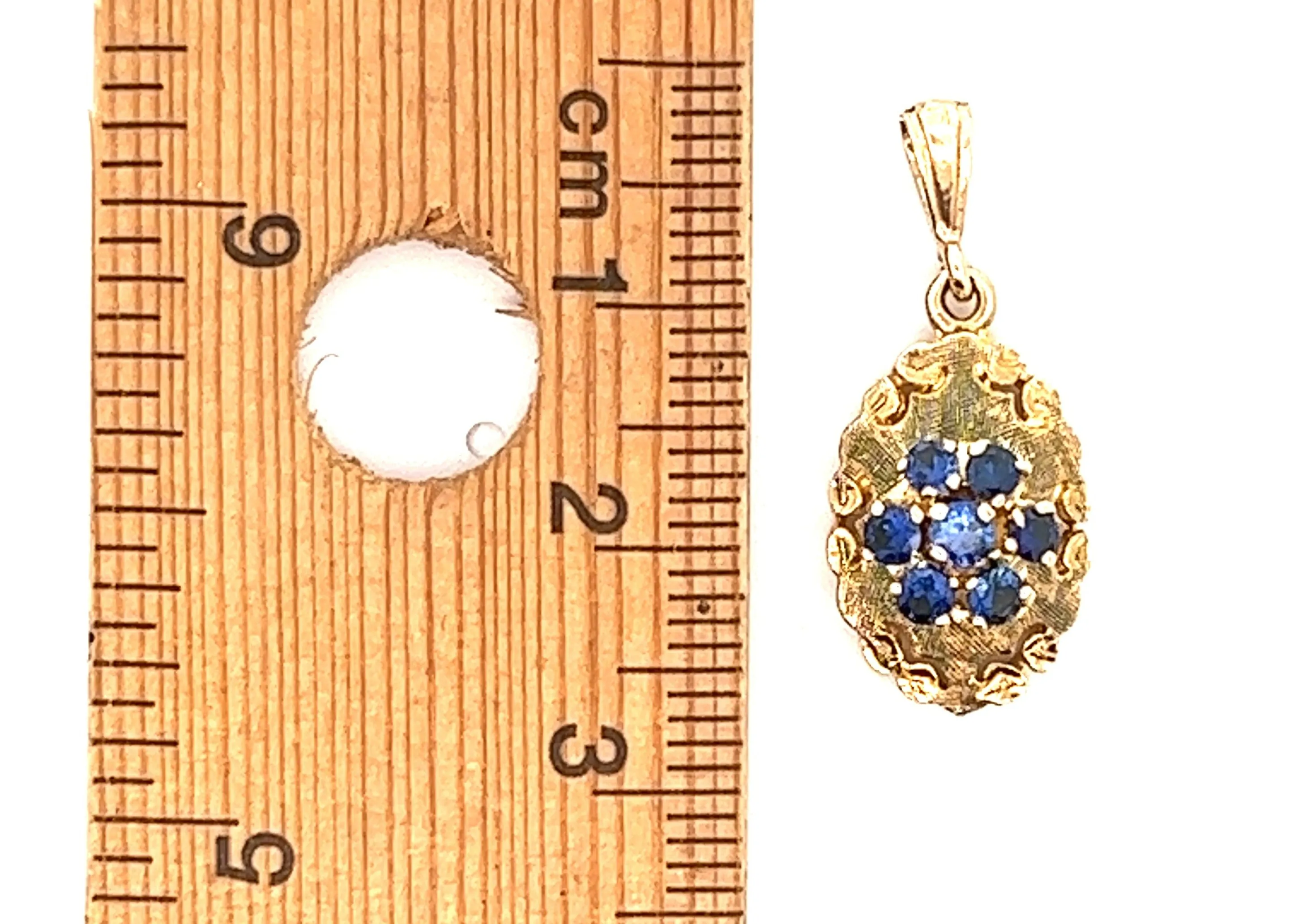 Sapphire 9ct Yellow Gold Pendant