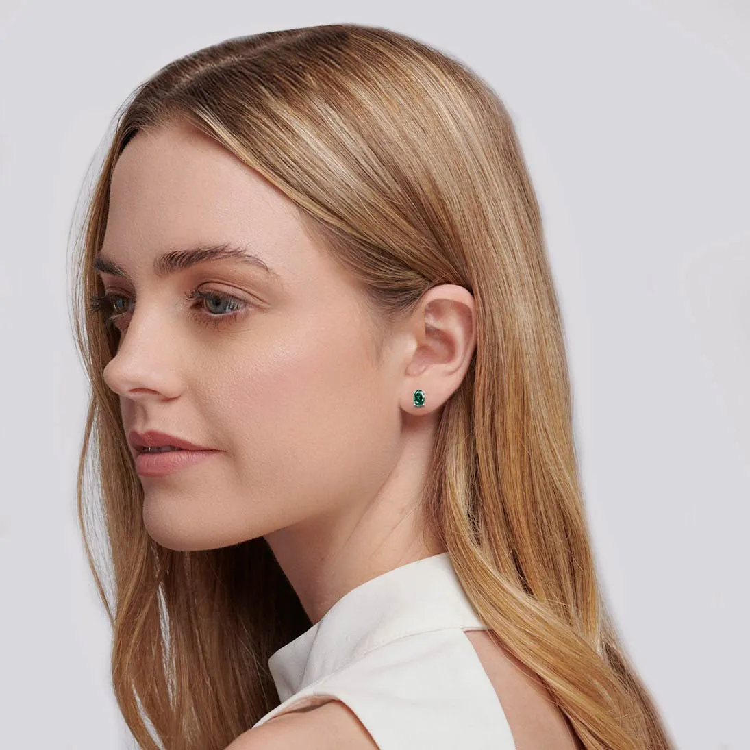 SAVANNAH - Oval Emerald 950 Platinum Stud Earrings
