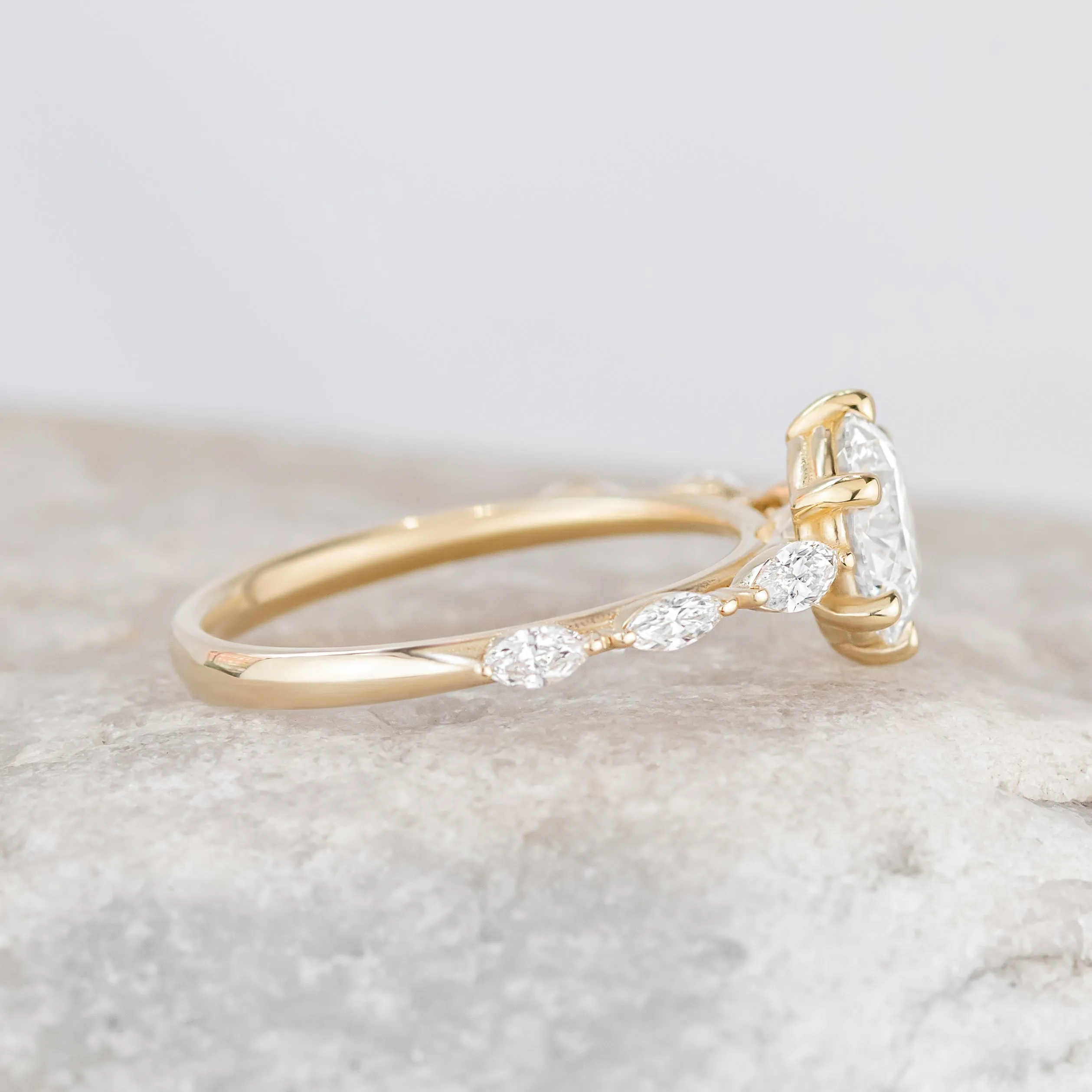 Willa ~ Side Stone Ring